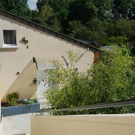 Alassa Apartament *